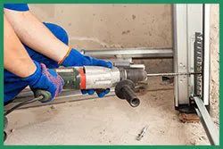 Quality Garage Door Service Herndon, VA 571-405-2827 - installation-sid-gr-22m